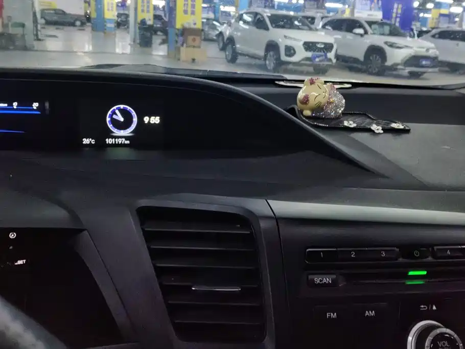 Honda Civic — миниатюра 13