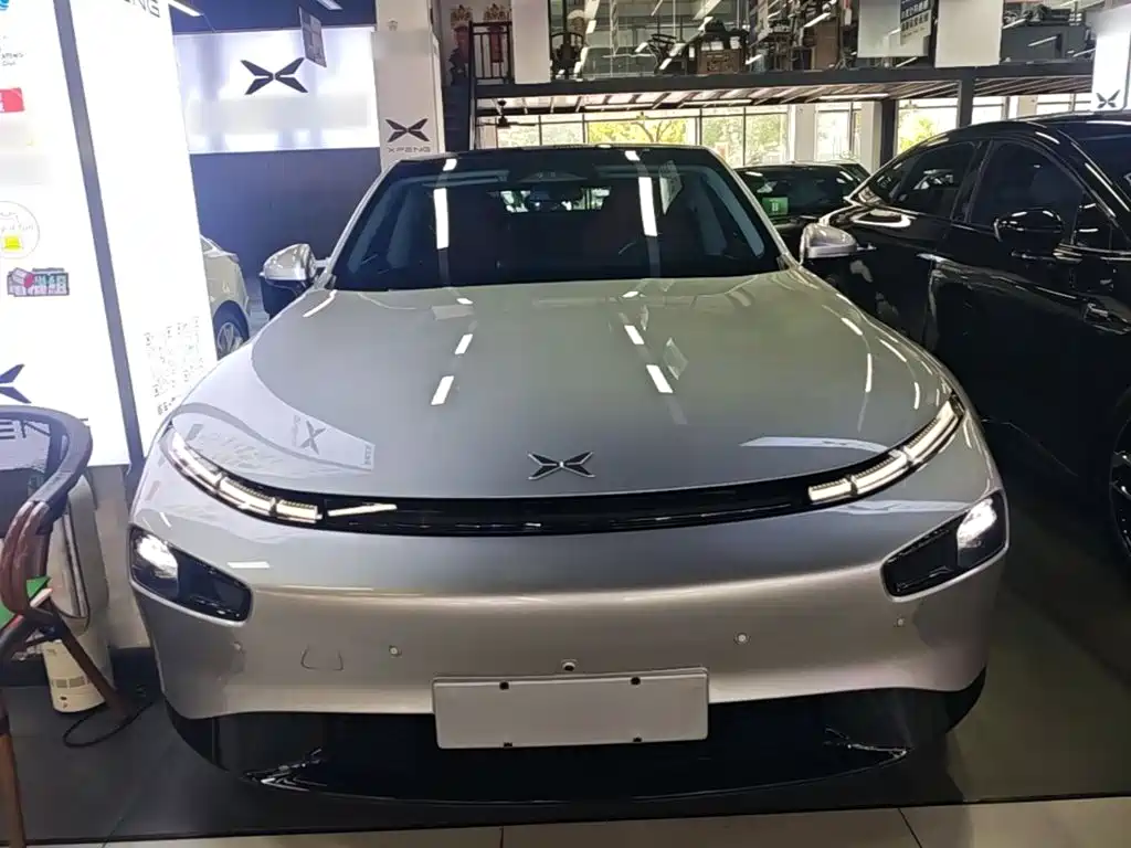 XPeng P7 — миниатюра 3