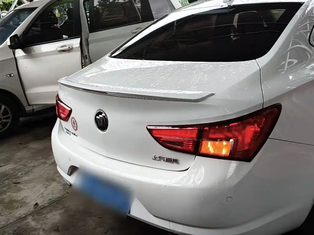 Buick Verano — миниатюра 6