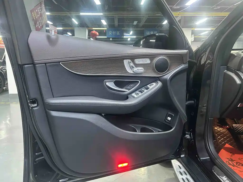 Mercedes-Benz GLC — миниатюра 7