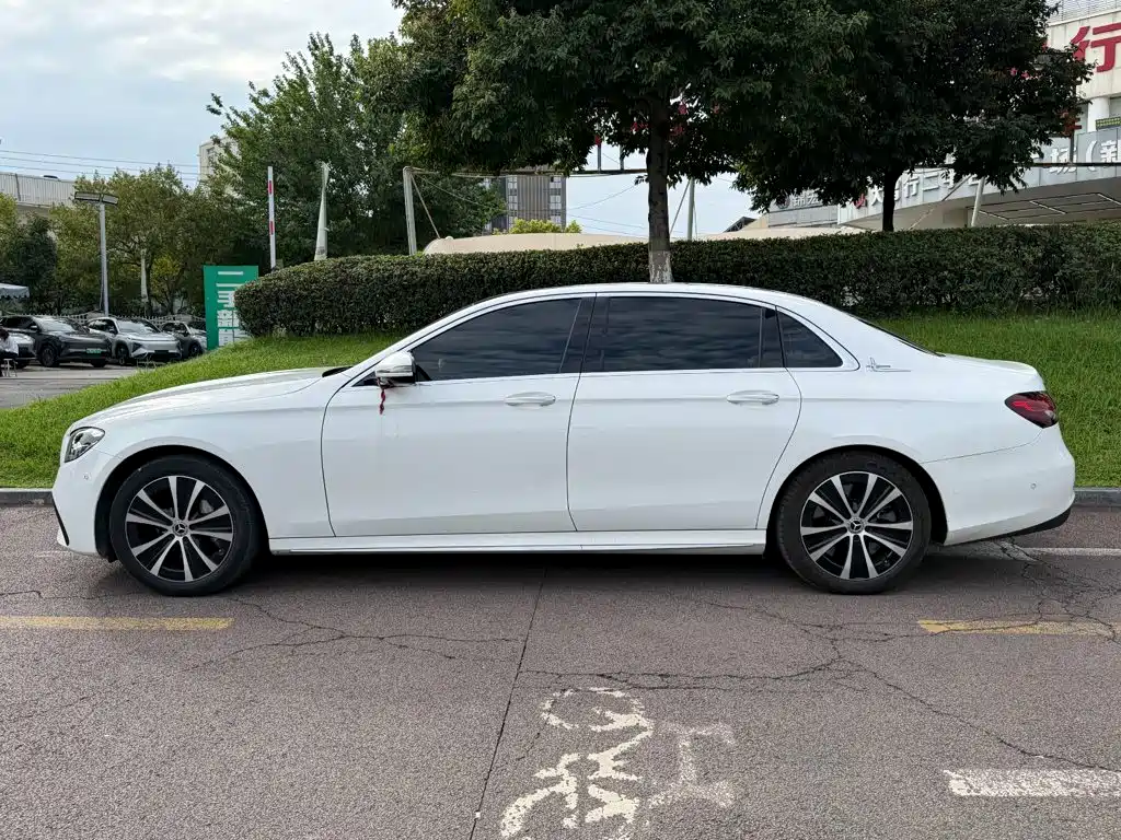 Mercedes-Benz E-Class New Energy — миниатюра 3