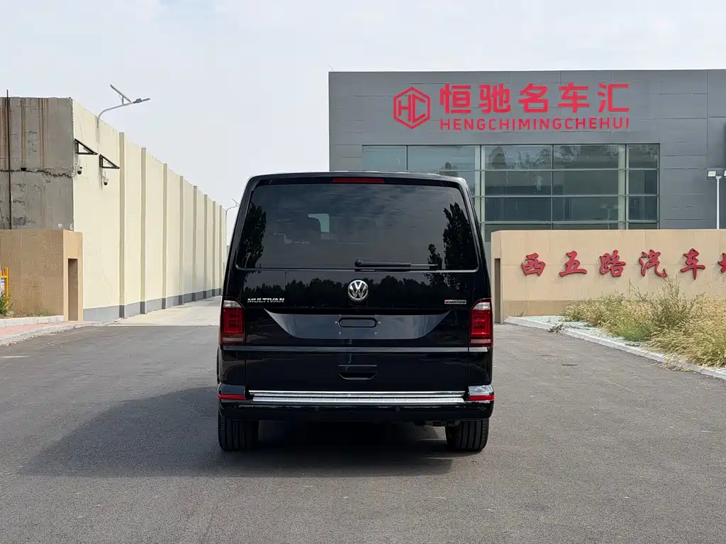 Volkswagen Multivan — миниатюра 6