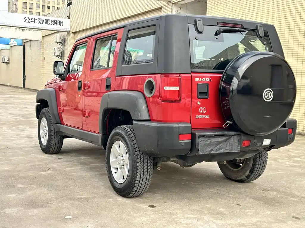 BAIC BJ40 2016 40L 2.0T MT Luxury