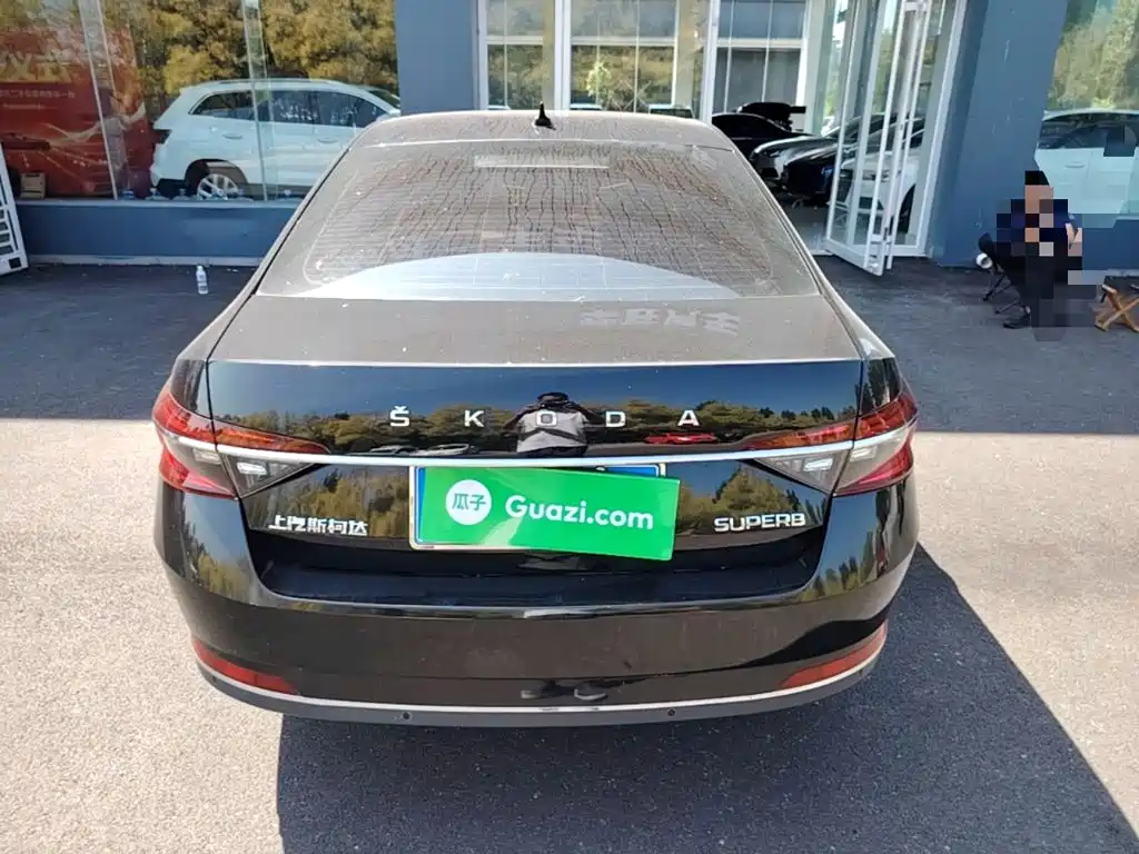 Skoda Superb — миниатюра 6