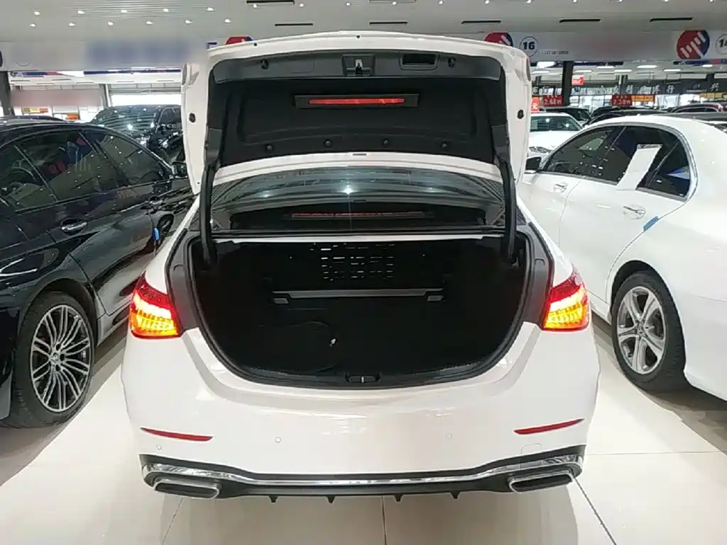 Mercedes-Benz C-Class — миниатюра 19