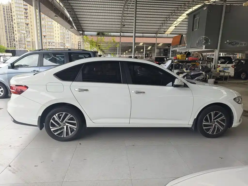 Volkswagen Lavida — миниатюра 10