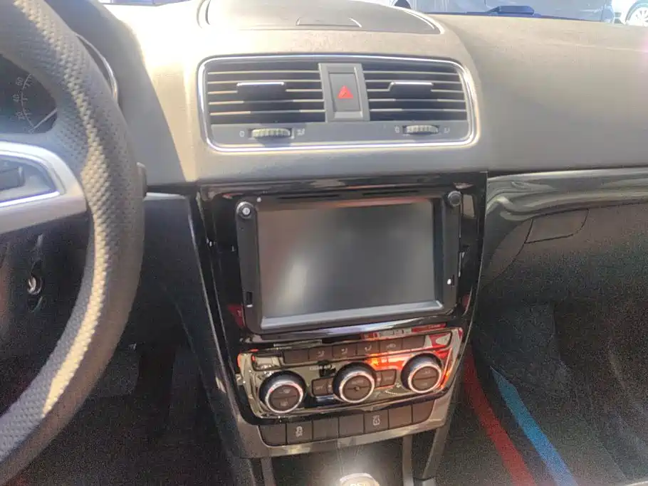 Skoda Yeti — миниатюра 13