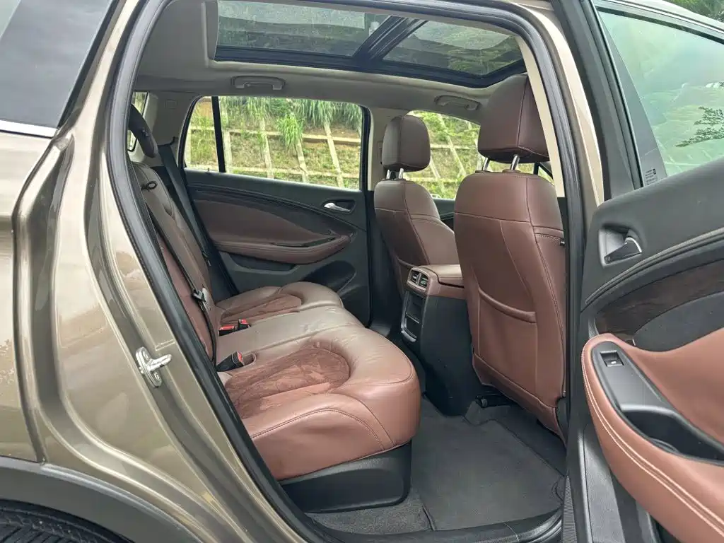 Buick Envision Plus — миниатюра 13