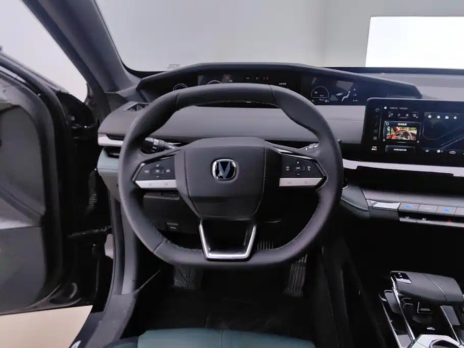 Changan UNI-V iDD — миниатюра 15