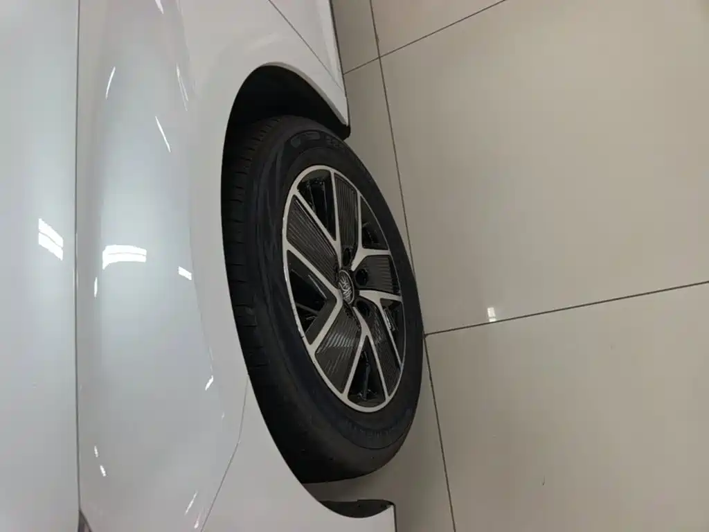 BYD Qin L — миниатюра 23