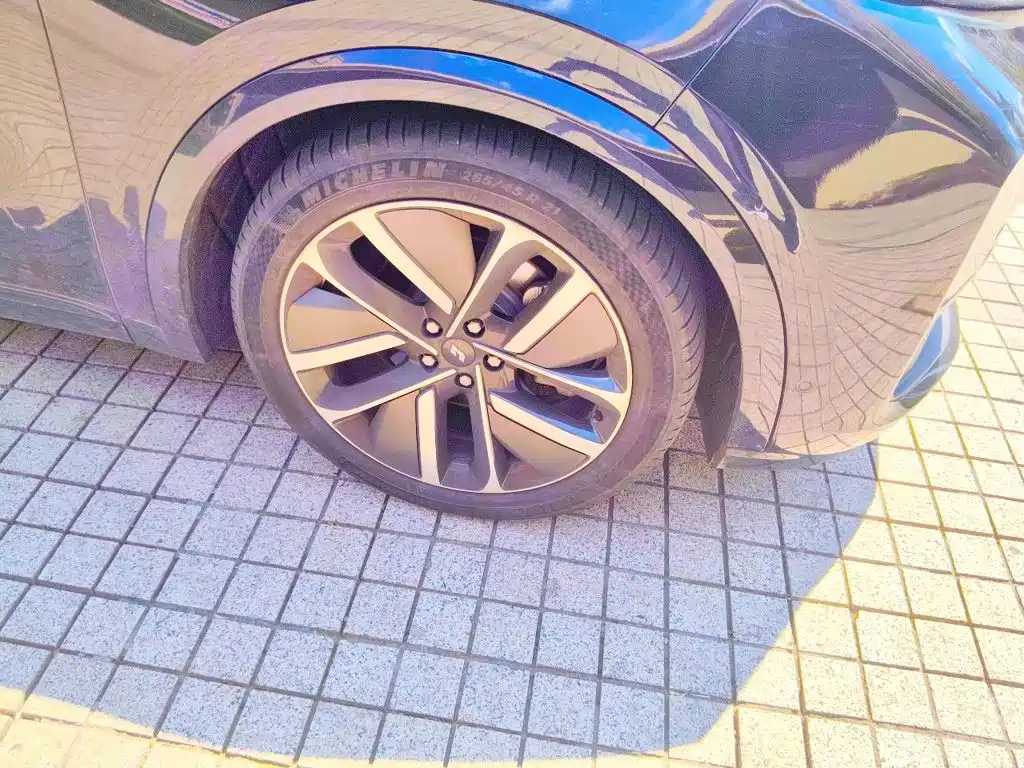 Li Auto Li L9 — миниатюра 25