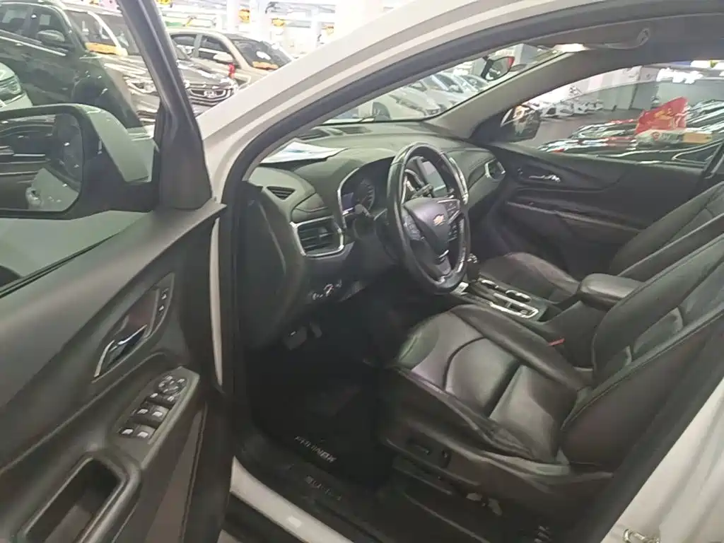 Chevrolet Equinox — миниатюра 16