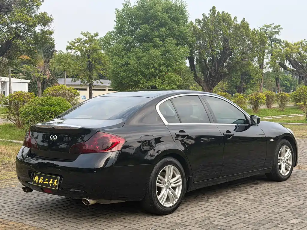 Infiniti G — миниатюра 5