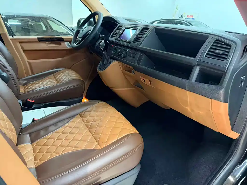 Volkswagen Caravelle — миниатюра 5