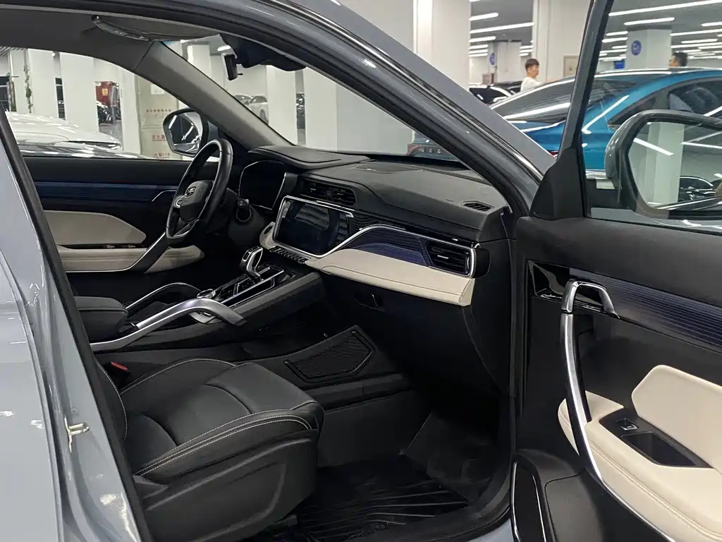Geely Boyue — миниатюра 6