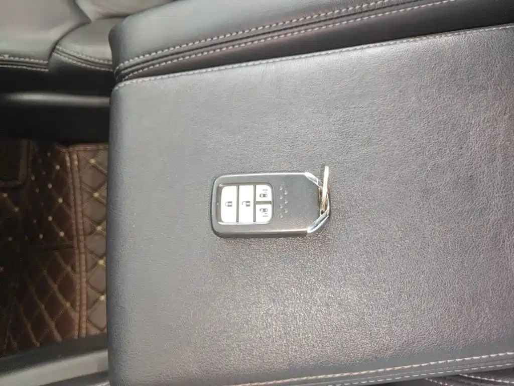 Honda Elysion — миниатюра 9