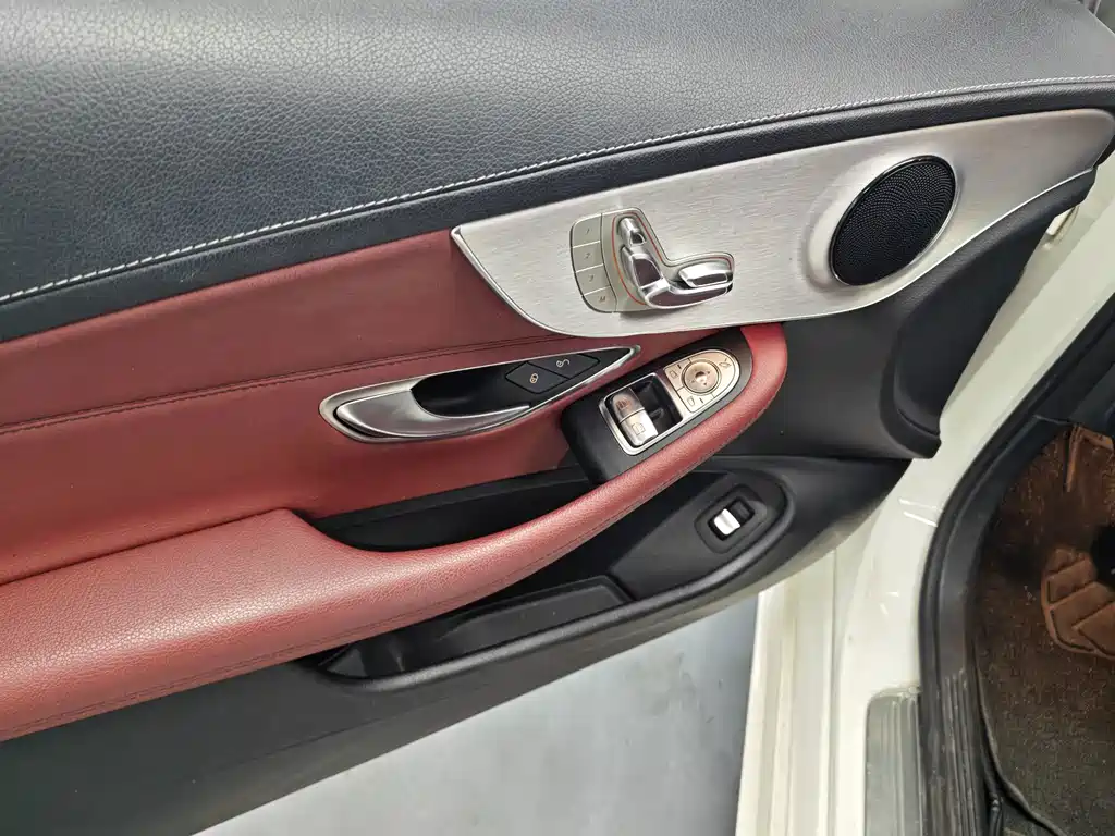 Mercedes-Benz C-Class (Import) — миниатюра 7