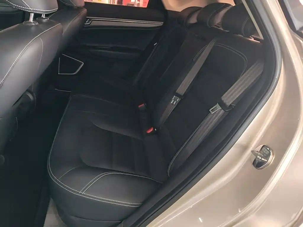 Geely Emgrand GS — миниатюра 17