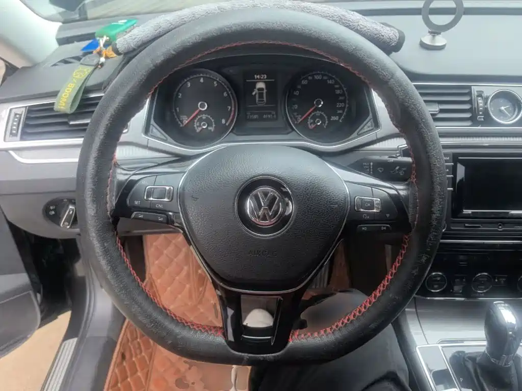 Volkswagen Passat — миниатюра 11