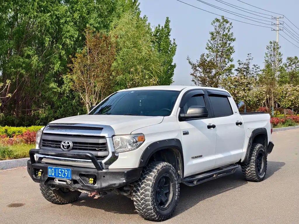 Toyota Tantu 2015