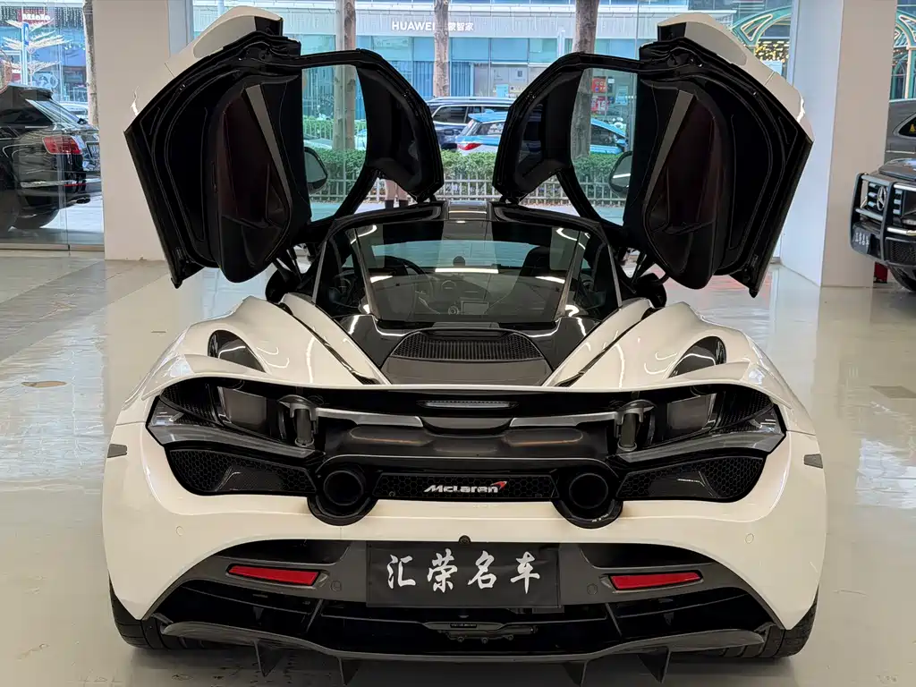 MCLAREN 720S