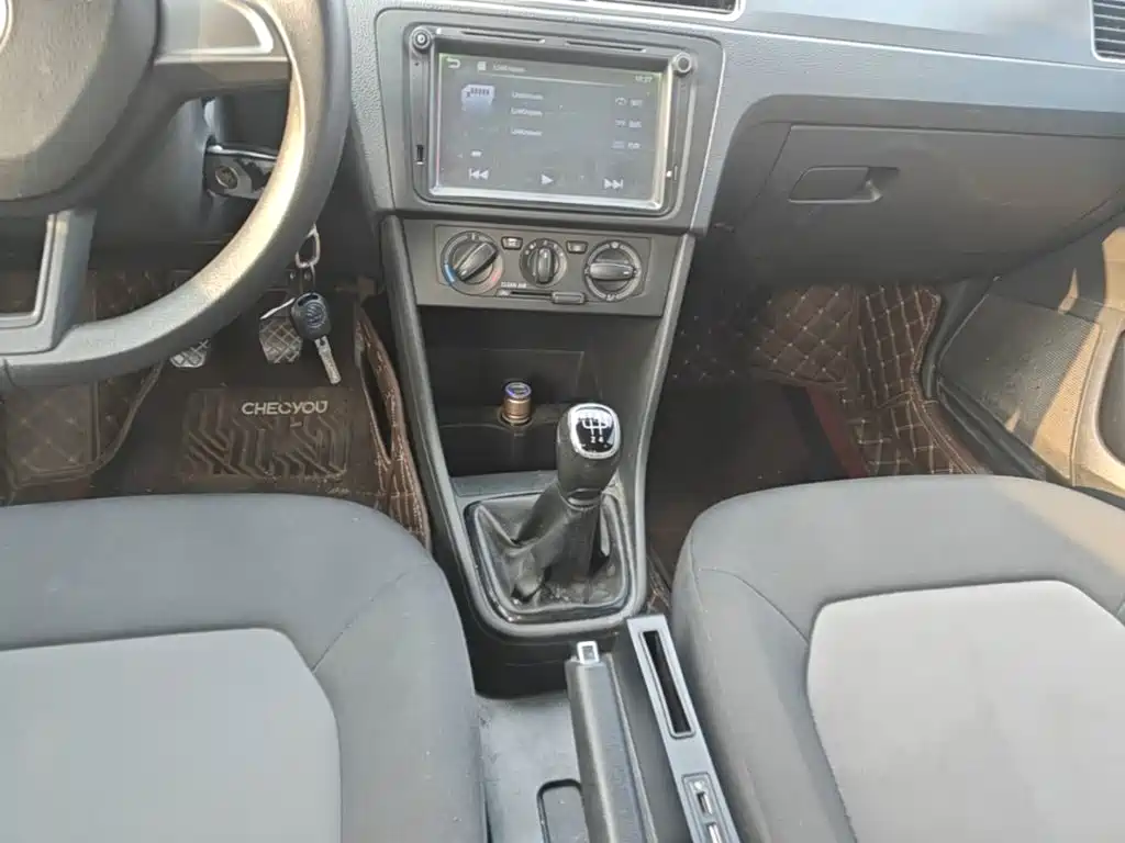 Skoda Rapid — миниатюра 14