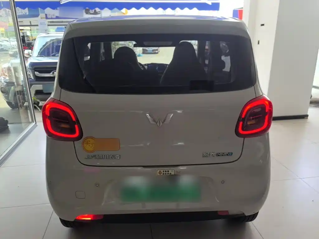 Wuling MINIEV — миниатюра 6