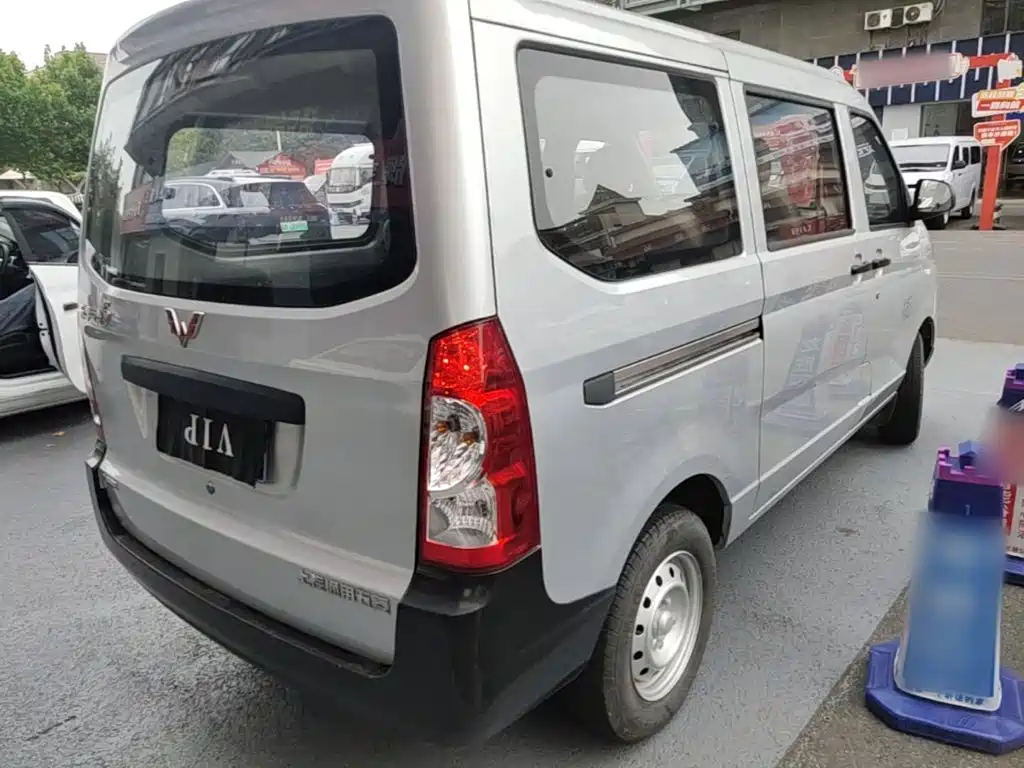 Wuling Rongguang S — миниатюра 7