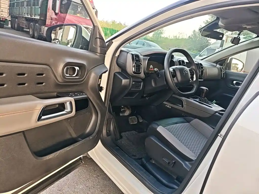 Citroen C5 AIRCROSS — миниатюра 16
