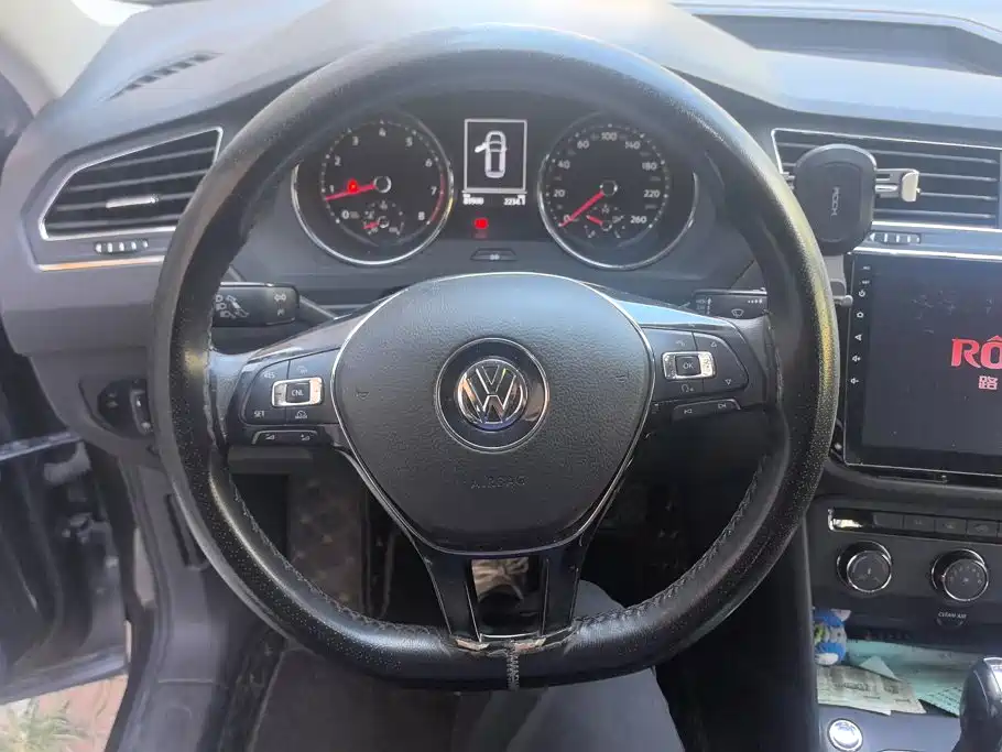 Volkswagen Tiguan L — миниатюра 15
