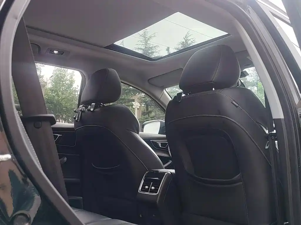 Chery Tiggo 8 — миниатюра 7