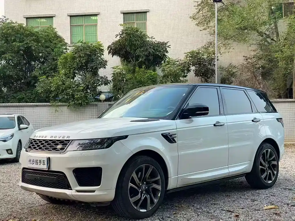 Land Rover Sport 2021