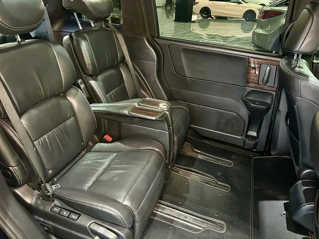 Honda Elysion — миниатюра 26