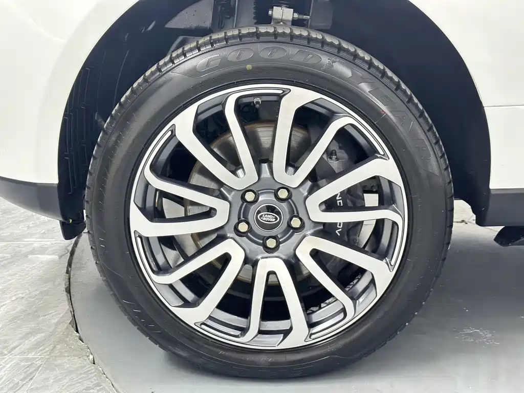 Land Rover Range Rover — миниатюра 24
