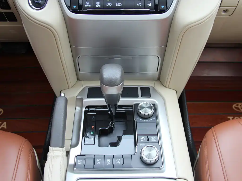 Toyota Land Cruiser — миниатюра 22