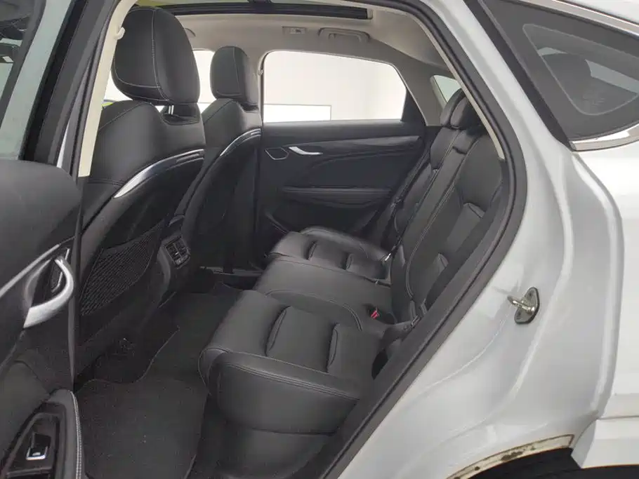 Geely Xingyue — миниатюра 11