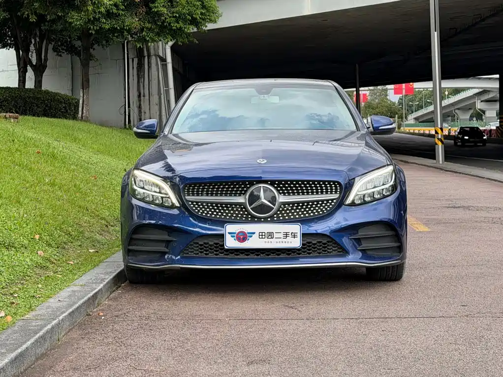 Mercedes-Benz C-Class — миниатюра 2