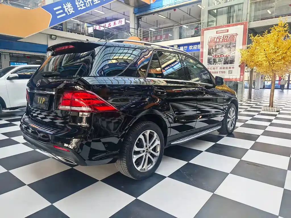 Mercedes-Benz GLE (Import) — миниатюра 9