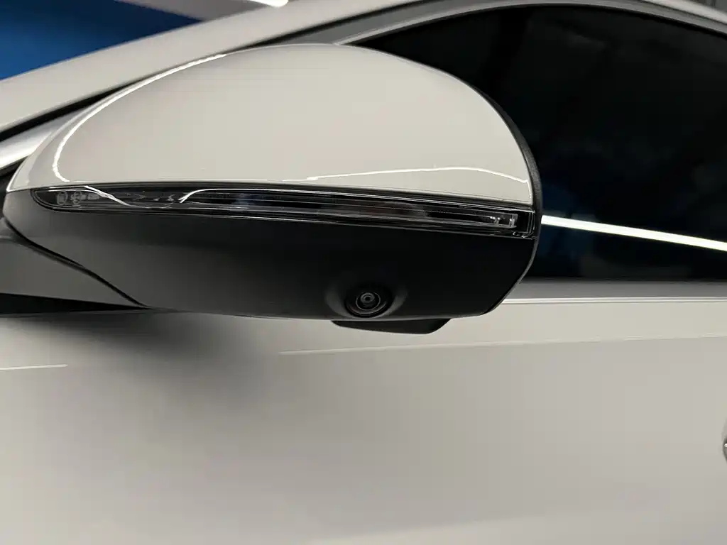 Mercedes-Benz C-Class — миниатюра 4