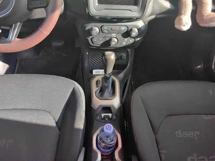 Jeep Renegade — миниатюра 16
