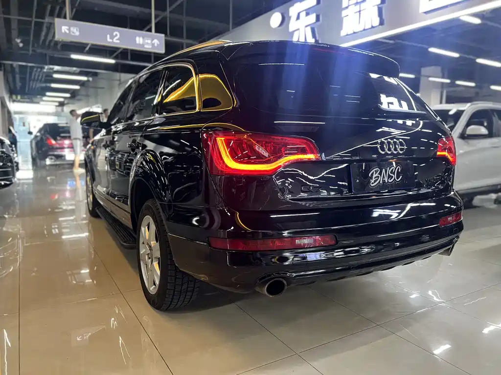 Audi Q7 2012 3.0 TFSI (200kW