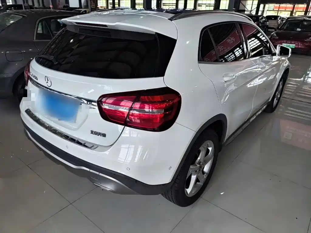 Mercedes-Benz GLA — миниатюра 7
