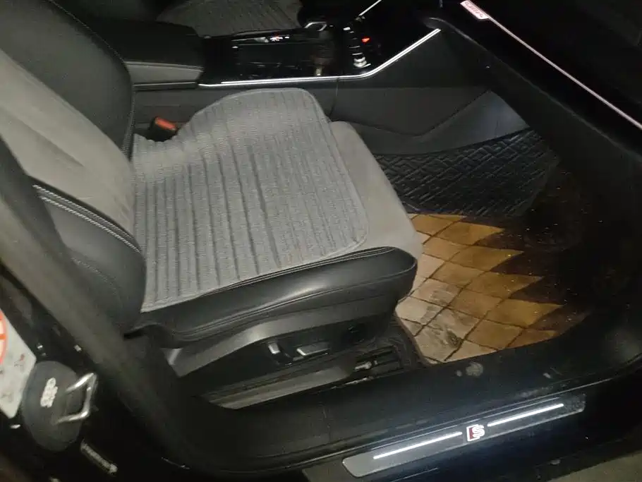 Audi A6L 2024 45 TFSI quattro