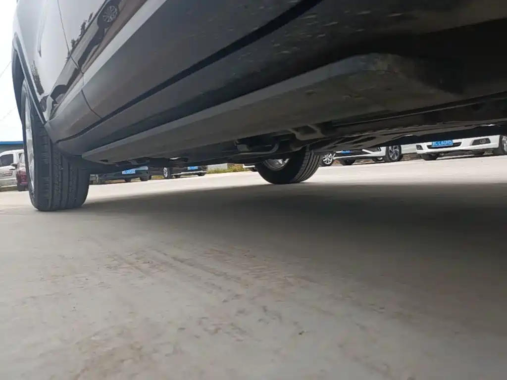 Jeep Commander — миниатюра 21
