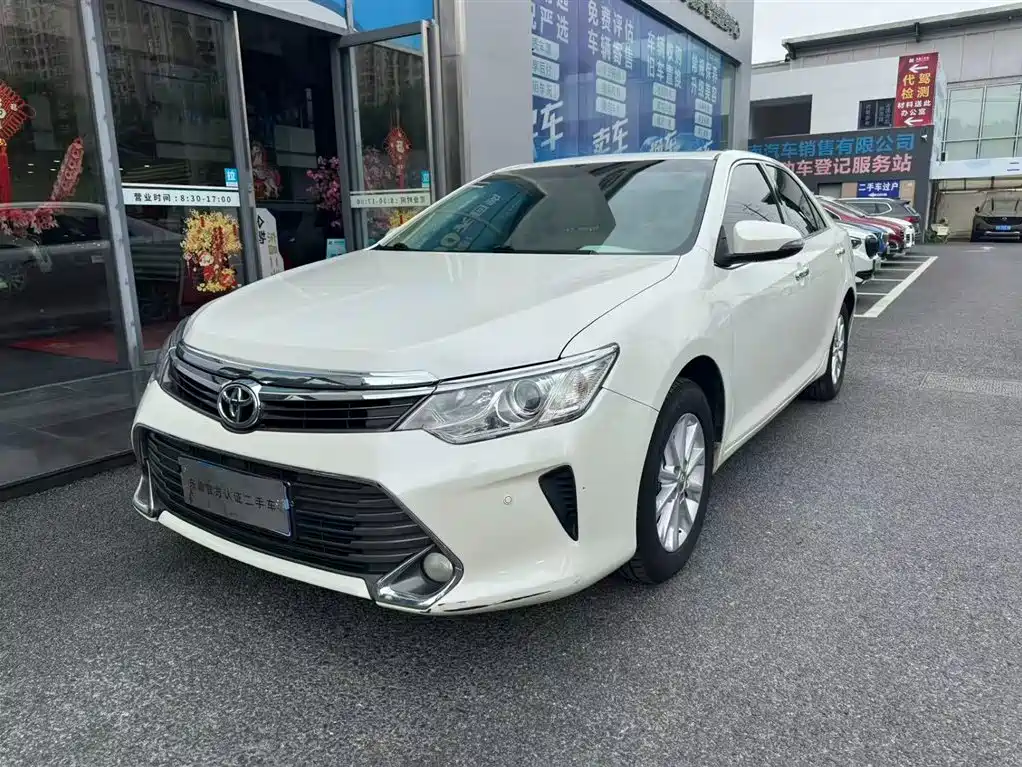 Toyota Camry 2016
