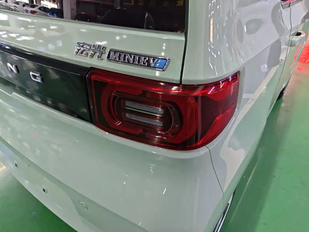 Wuling MINIEV — миниатюра 8
