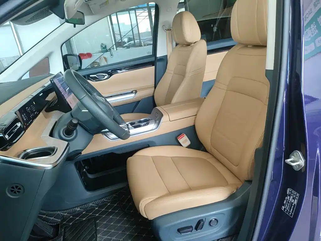 GAC Motor Trumpchi E8 PHEV — миниатюра 15