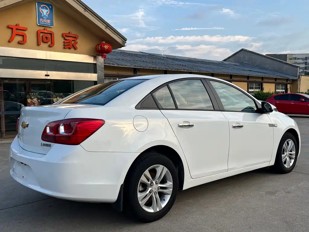 Chevrolet Cruze 2015 1.5L SE MT