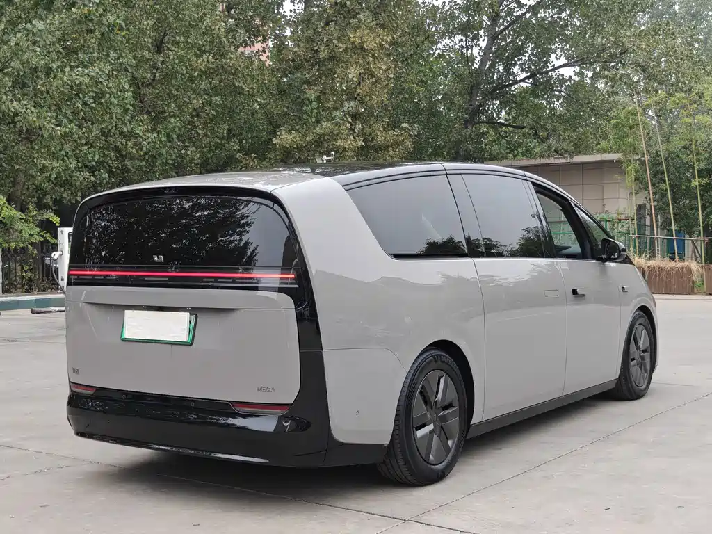 Li Auto Li MEGA — миниатюра 15