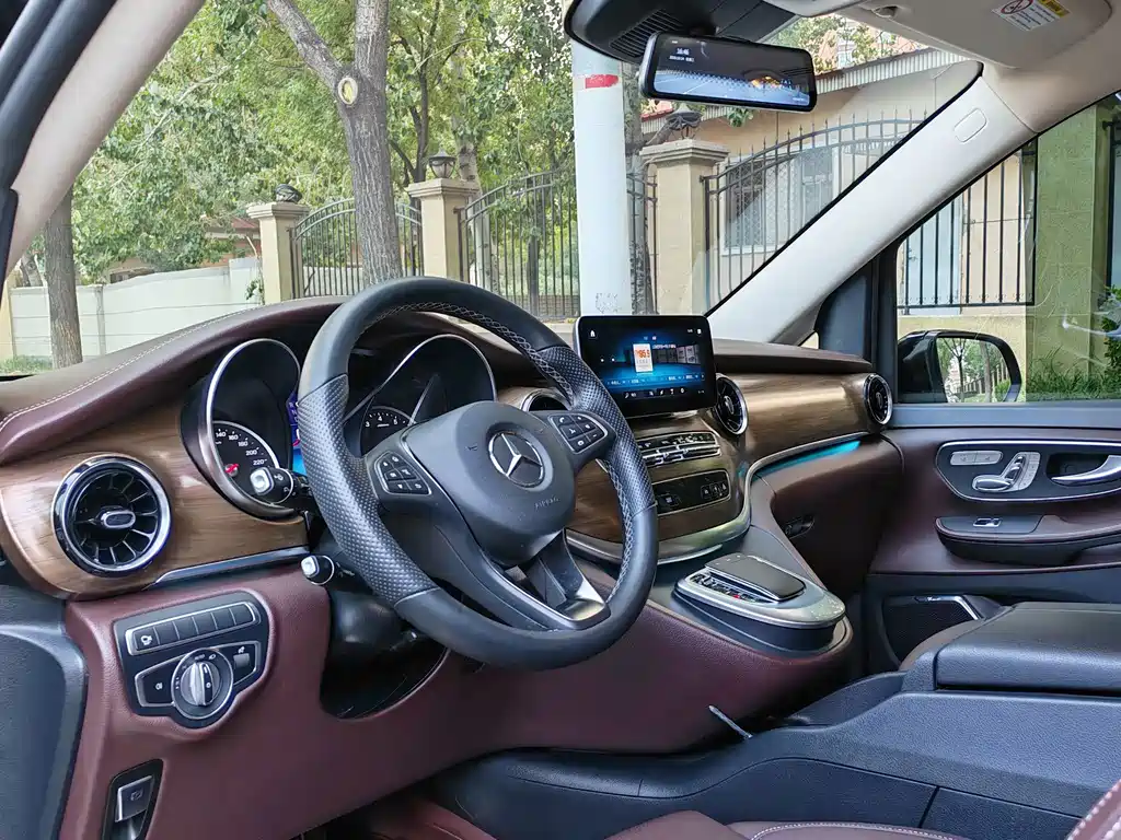Mercedes-Benz V-Class — миниатюра 5